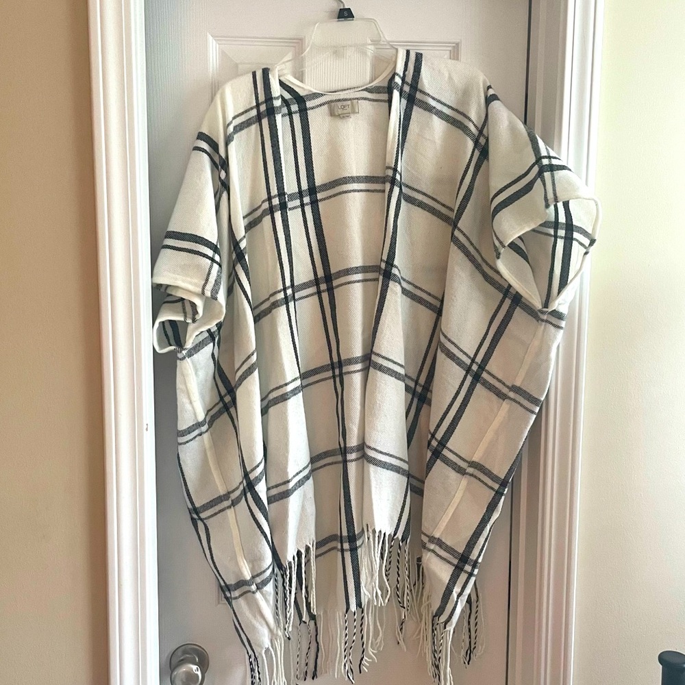 Loft black and white plaid wrap